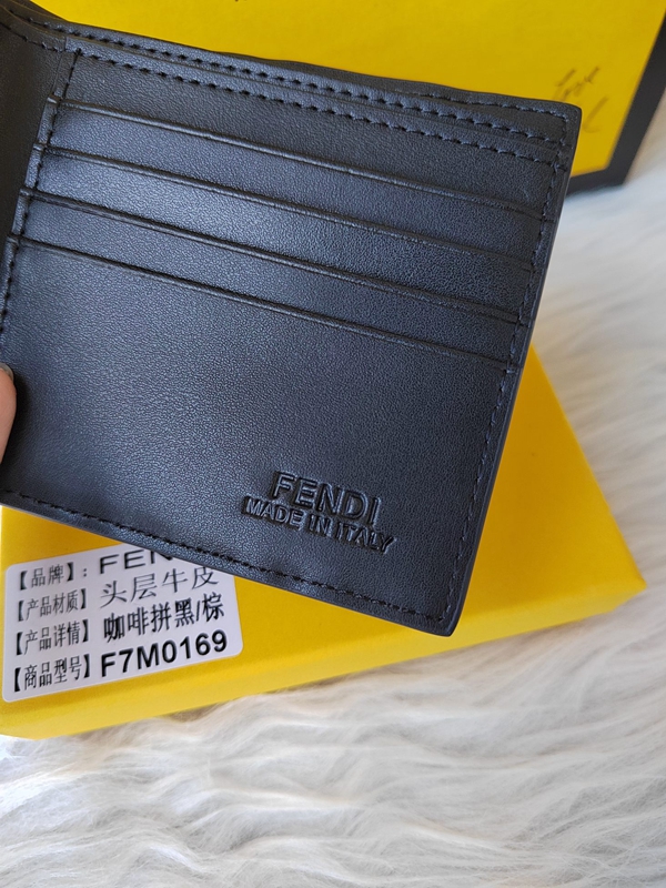 超激安ブランド財布偽物角部分ディテール